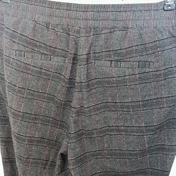 LOFT Grey Plaid Pants Size Medium - Picture 4 of 5